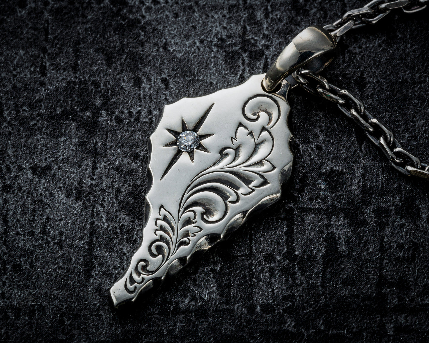 [DSTN] Silver 925 Pendant with Sun Arabesque Zirconia Pendant Top and Chain Necklace